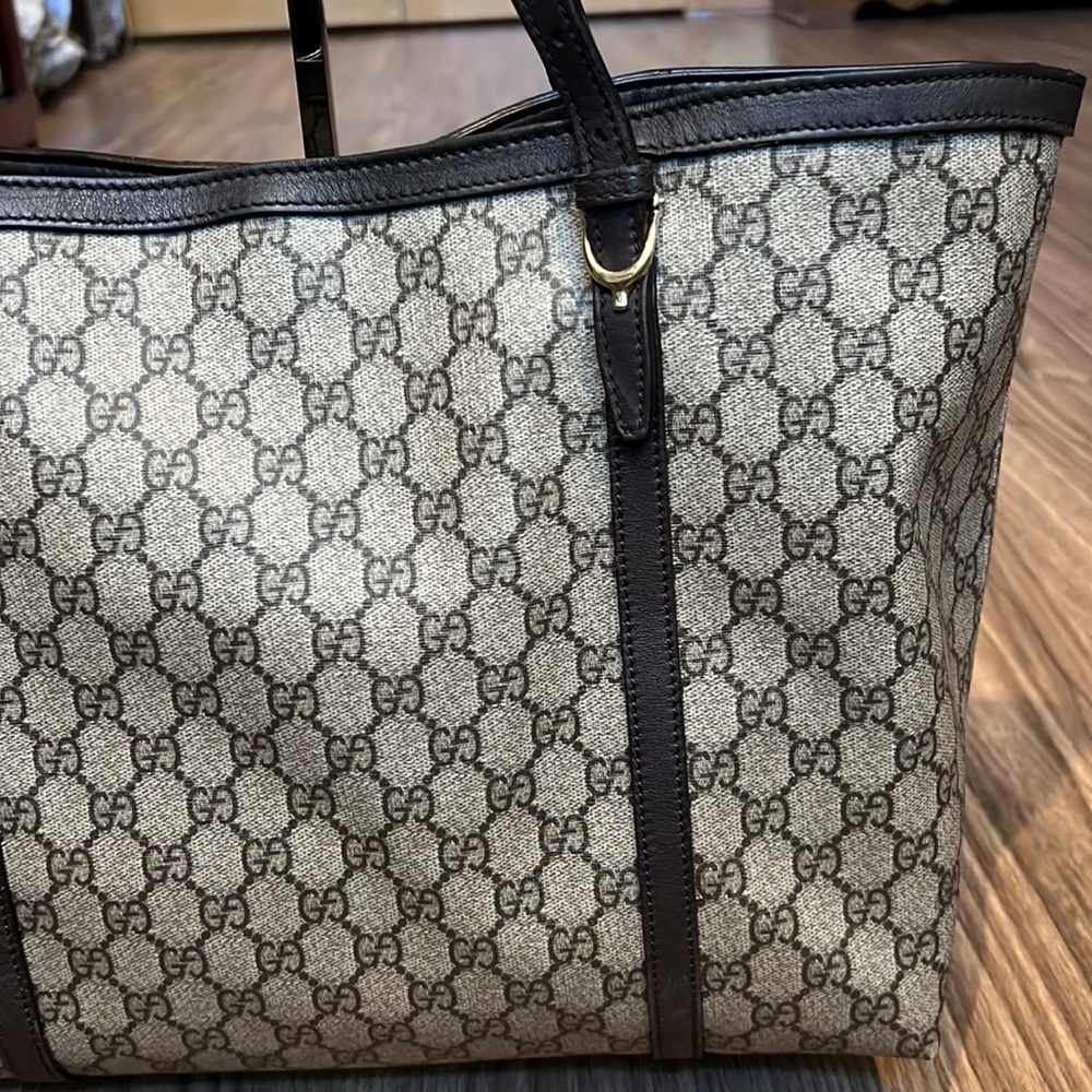 A21- 💯 % authentic Gucci shoulder bag - Picture 10 of 16